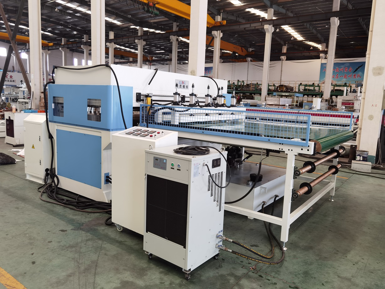 汽車(chē)內(nèi)外飾沖切、吸音棉熱切封邊機(jī)械